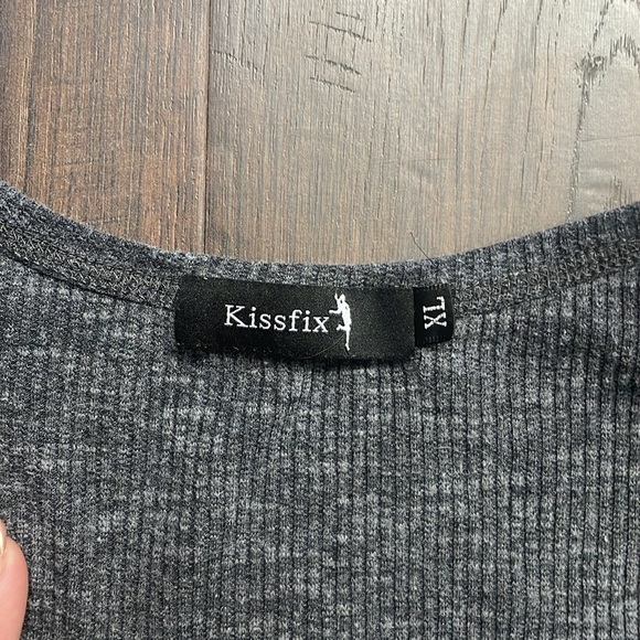 gray Kissfix tank top #A21 - Picture 3 of 4
